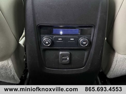 Used 2019 Buick Enclave Essence image 32