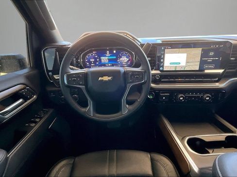 Used 2025 Chevrolet Silverado 2500 High Country w/ High Country Premium Package AWD/4WD image 9