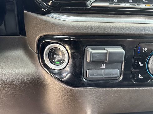 Used 2025 Chevrolet Silverado 2500 LTZ w/ LTZ Premium Package image 21