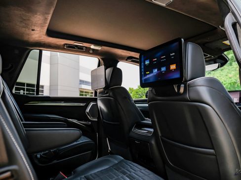 Used 2025 Cadillac Escalade V AWD/4WD image 72