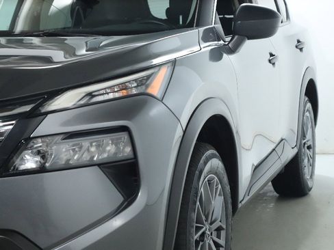 Used 2024 Nissan Rogue S image 5