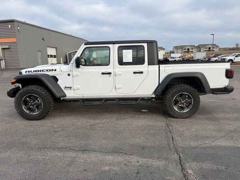 Used 2023 Jeep Gladiator Rubicon w/ Cold Weather Group image 4