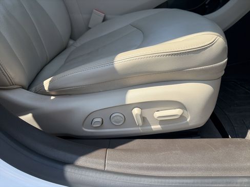 Used 2017 Buick LaCrosse Premium FWD image 20