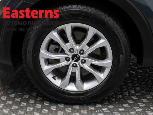 Used 2022 Kia Telluride LX image 33