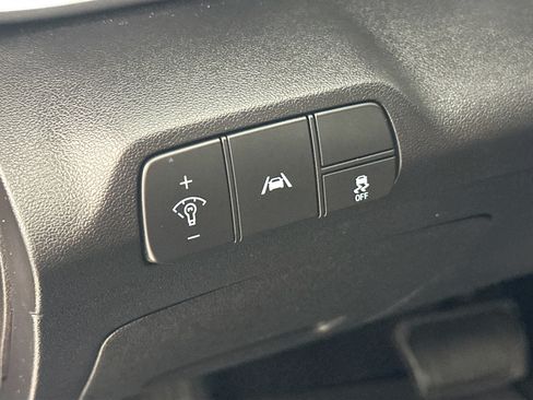Used 2023 Hyundai Elantra SEL w/ Convenience Package FWD image 10