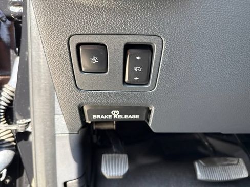 Used 2022 Ford F450 Platinum w/ FX4 Off-Road Package AWD/4WD image 29