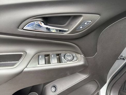 Certified 2024 Chevrolet Equinox LT FWD image 13