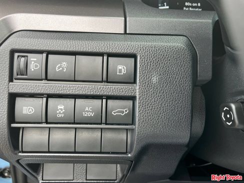 Certified 2026 Toyota 4Runner TRD Off-Road Premium AWD/4WD image 33