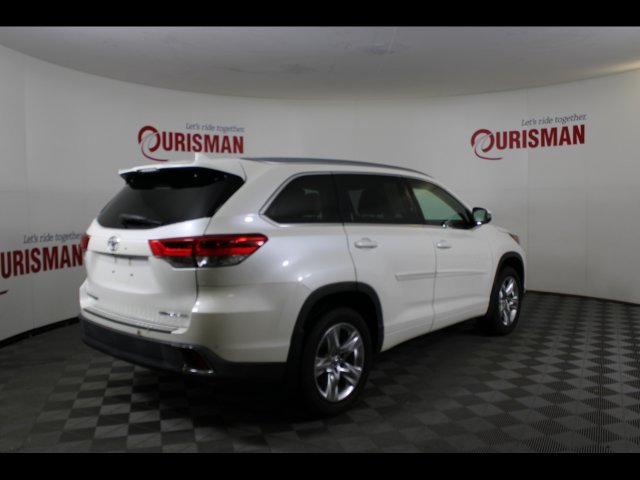 Used 2017 Toyota Highlander Limited w/ Protection Package #3 AWD/4WD image 6