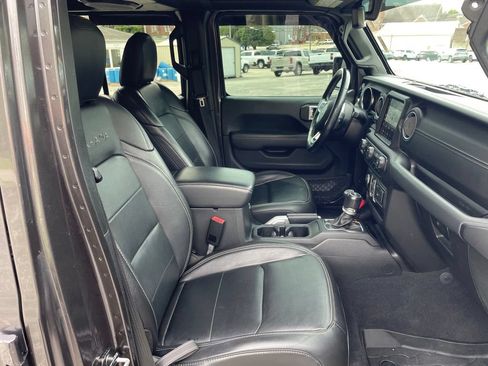 Used 2020 Jeep Wrangler Unlimited Sahara AWD/4WD image 32