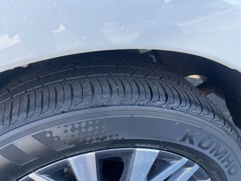 Used 2025 Nissan Altima 2.5 SV image 12