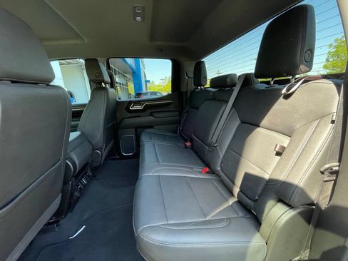 Used 2024 GMC Sierra 1500 SLT AWD/4WD image 26