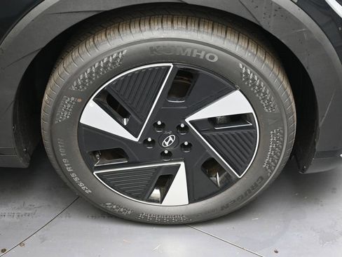 New 2025 Hyundai Ioniq 5 SEL image 10