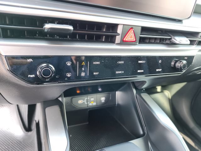 New 2026 Kia Sorento LX FWD image 21