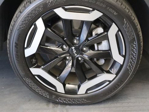 Used 2024 Kia Telluride S w/ S Sunroof Package FWD image 10