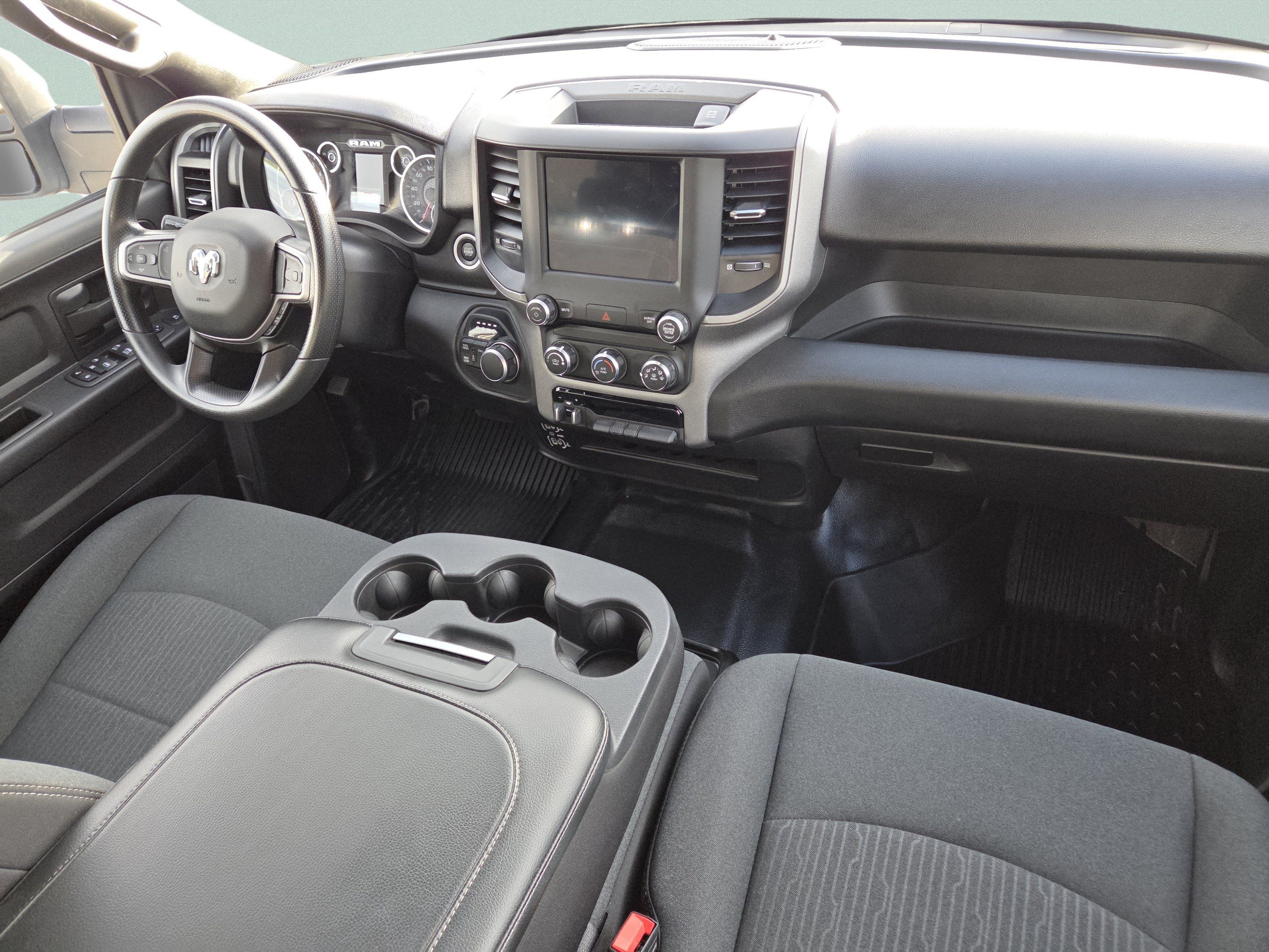 Used 2024 RAM 3500 Tradesman w/ Chrome Appearance Group AWD/4WD image 28