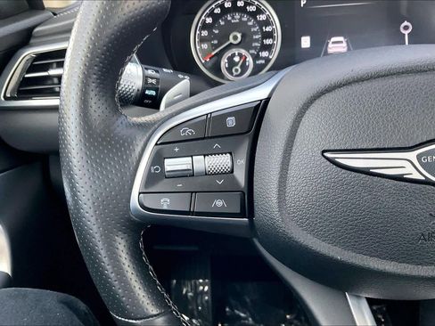 Used 2025 Genesis G70 2.5T image 19