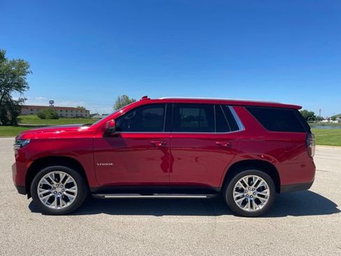 Used 2021 Chevrolet Tahoe LT w/ LT Signature Package AWD/4WD image 5
