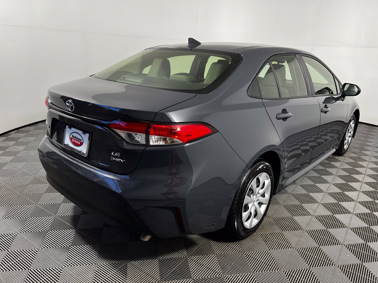 Certified 2025 Toyota Corolla LE FWD image 5