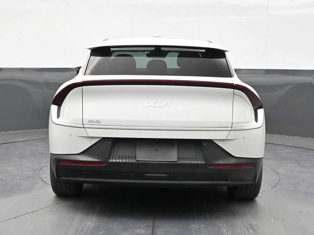 Used 2024 Kia EV6 Light RWD image 4