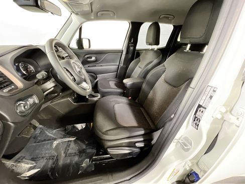 Used 2023 Jeep Renegade Latitude image 20