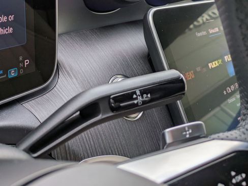 New 2026 Mercedes-Benz CLE 450 4MATIC Cabriolet image 13