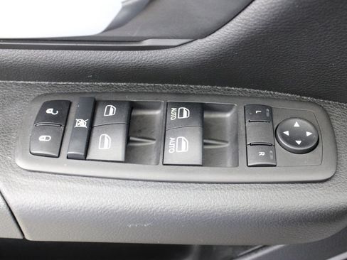 Used 2023 RAM 1500 Tradesman AWD/4WD image 15