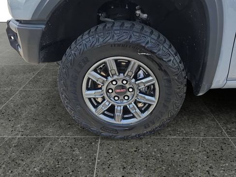 Used 2024 GMC Sierra 1500 AT4X AWD/4WD image 16