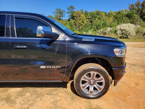 Used 2020 RAM 1500 Limited image 16