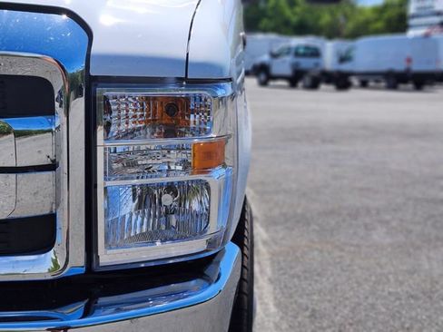 New 2027 Ford E-350 and Econoline 350 Super Duty w/ Power Equipment Group RWD image 10