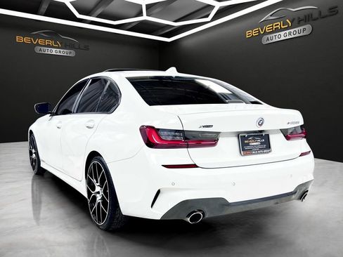 Used 2022 BMW 330i xDrive Sedan w/ M Sport Package AWD/4WD image 3