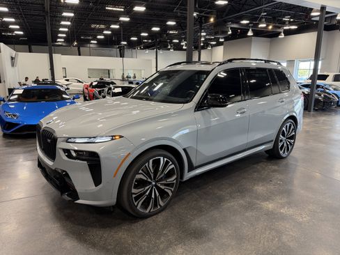 Used 2024 BMW X7 M60i w/ Executive Package AWD/4WD image 3