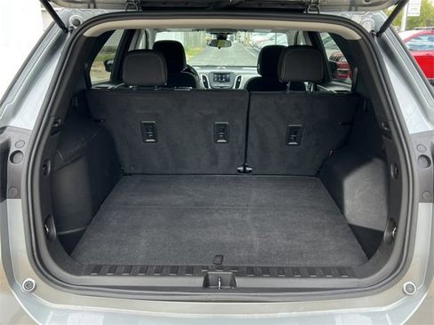 Used 2023 Chevrolet Equinox LT image 34