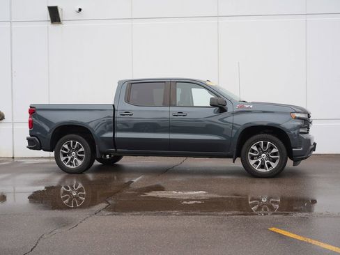 Used 2020 Chevrolet Silverado 1500 RST image 2