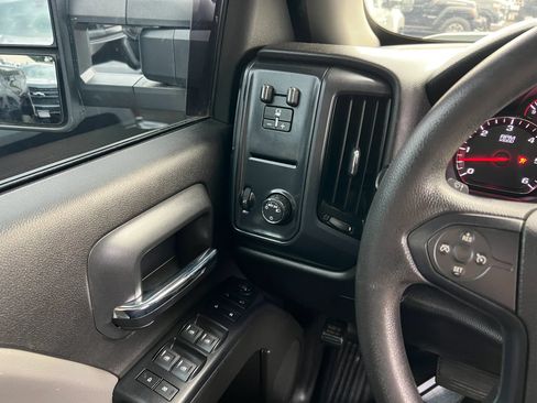 Used 2019 Chevrolet Silverado 2500 W/T AWD/4WD image 18