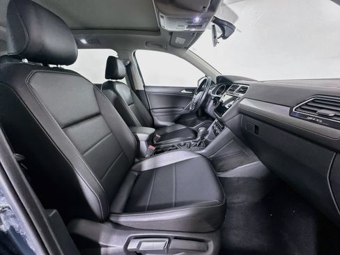 Used 2019 Volkswagen Tiguan SE w/ Panoramic Sunroof Package AWD/4WD image 30