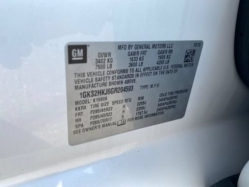 Used 2016 GMC Yukon XL Denali w/ Open Road Package AWD/4WD image 29