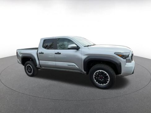 Used 2025 Toyota Tacoma TRD Off-Road image 2