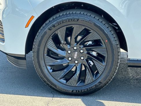 New 2026 Lincoln Navigator Reserve w/ Jet Appearance Package AWD/4WD image 26