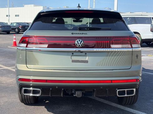 Used 2026 Volkswagen Atlas Cross Sport SEL Premium R-Line AWD/4WD image 3