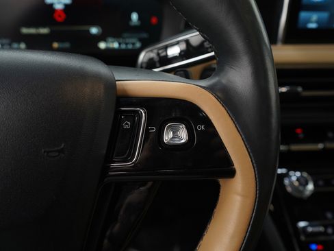 Used 2022 Lincoln Corsair Reserve w/ Equipment Group 201A image 28