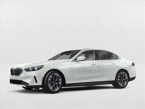 Used 2024 BMW 530i image 1