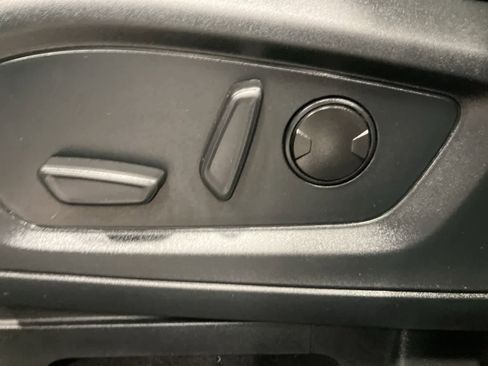 Used 2023 Ford Explorer XLT w/ Equipment Group 202A image 12