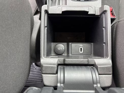 Used 2018 Ford Focus SEL w/ Cold Weather Package image 36