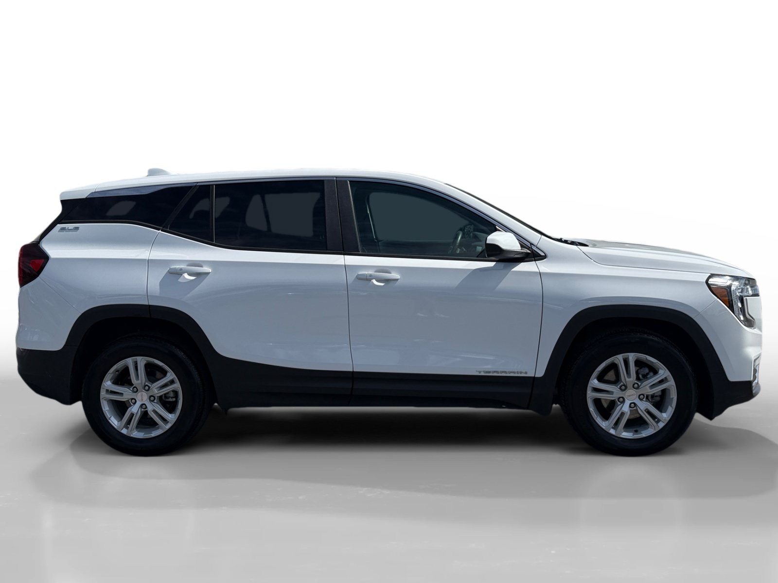 Used 2024 GMC Terrain SLE FWD image 6