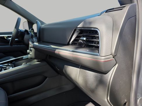 New 2026 Chevrolet Suburban RST AWD/4WD image 16