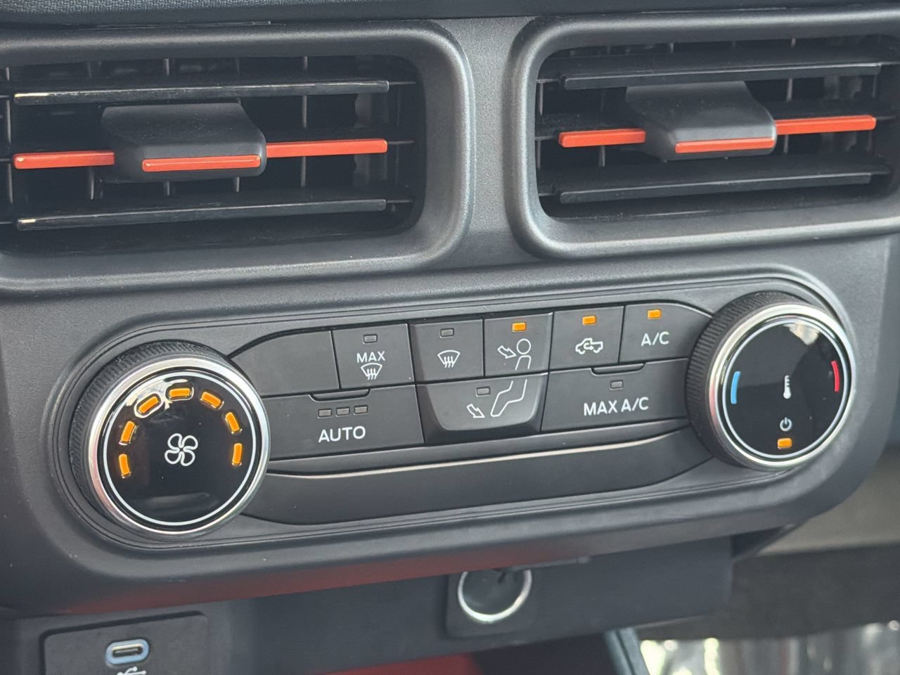 Used 2024 Ford Maverick XLT FWD image 22