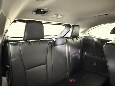 Used 2021 Toyota Highlander XLE AWD/4WD image 33