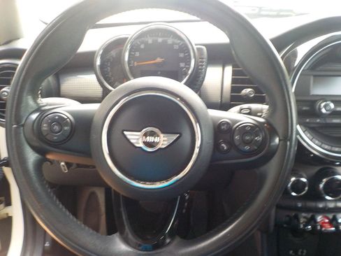 Used 2016 MINI Cooper 4-Door Hardtop FWD image 11