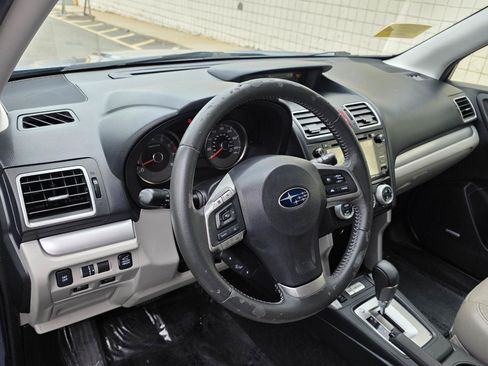 Used 2016 Subaru Forester 2.5i Limited AWD/4WD image 10